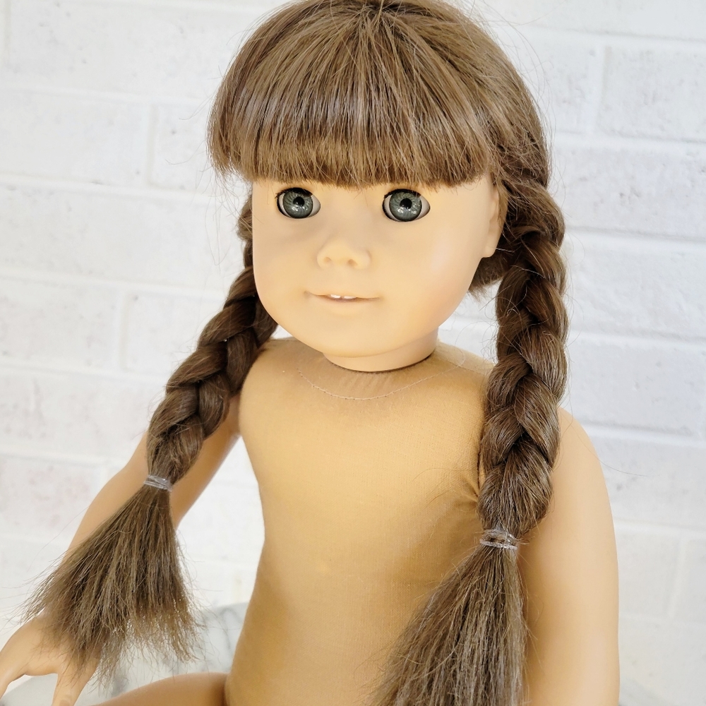 American Girl Doll Molly Pleasant Company 18" Classic